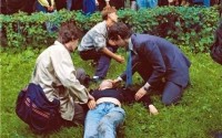      1990 .
