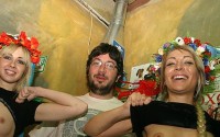 ������� ������� � ������ � Femen