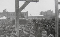 1943.     