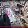 На проспекте Сахарова сейчас празднуют 350 лет российскому флагу